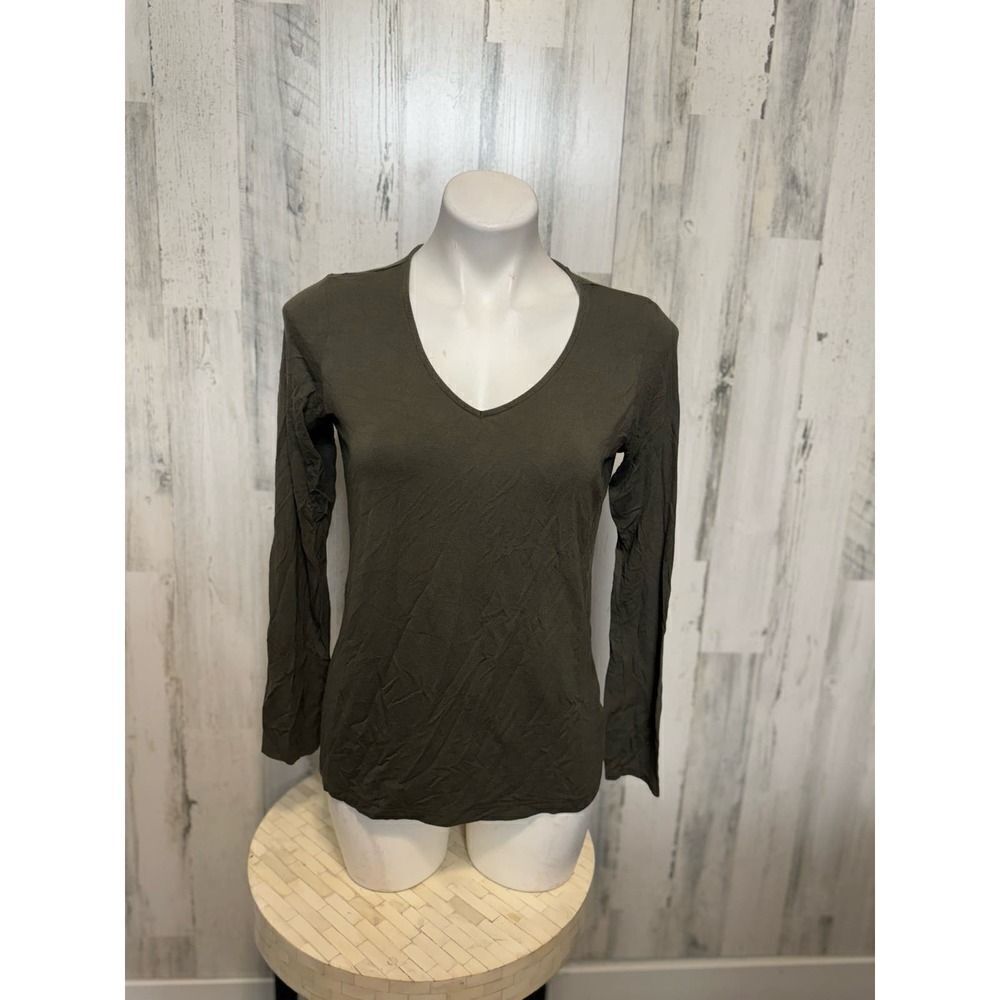 Green long sleeves